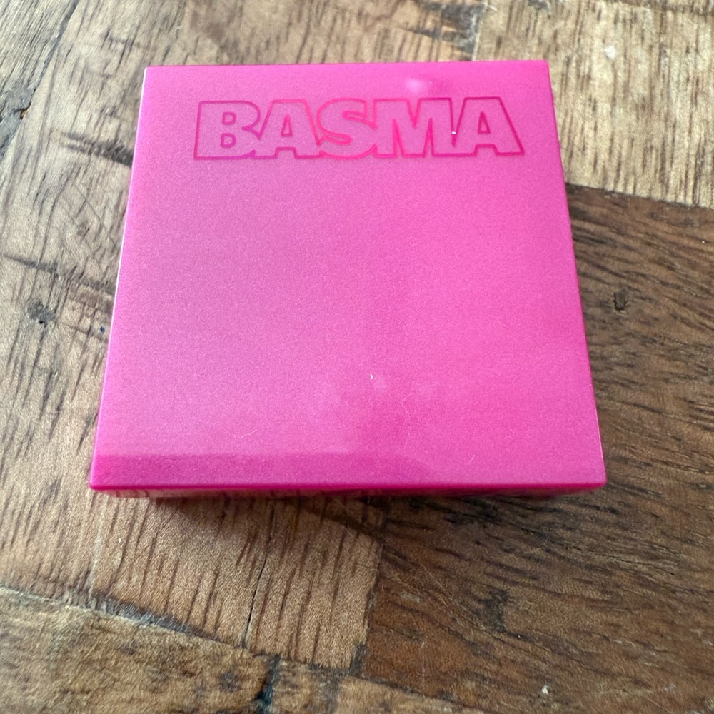 BASMA Cream Blush Cherry Red